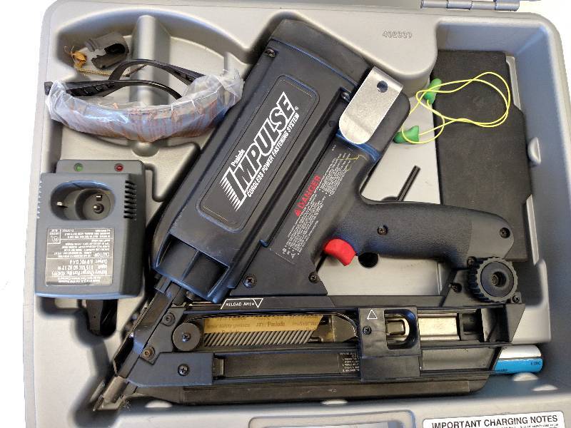 lot 120 image: Paslode IM325 Cordless Nailer, Work...