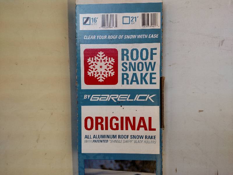lot 145 image: Garelick 16 Aluminum Roof Rake, Ne...