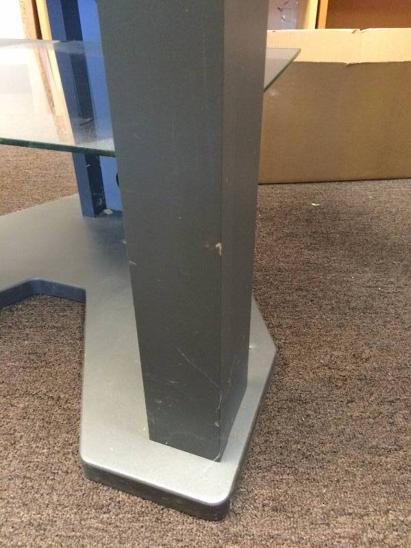 lot 14 image: Decorative DisplayAV Media Shelf