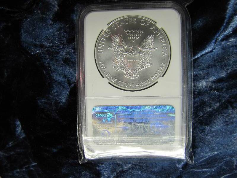 2015-S AMERICAN SILVER EAGLE 1 TROY OZ. .999 FINE SILVER IN AIR TIGHT CONTAINER