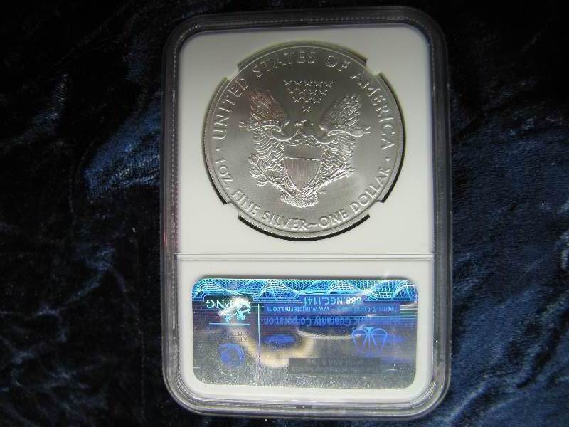 2011 S AMERICAN SILVER EAGLE 1 TROY OZ. .999 FINE SILVER IN AIR TIGHT HOLDER
