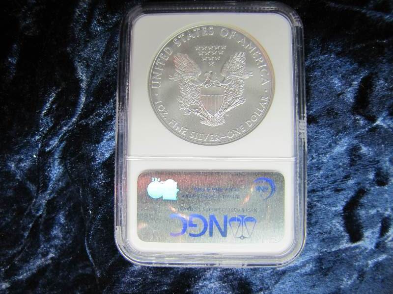 2008 S AMERICAN SILVER EAGLE 1 TROY OZ. .999 FINE SILVER IN AIR TIGHT HOLDER