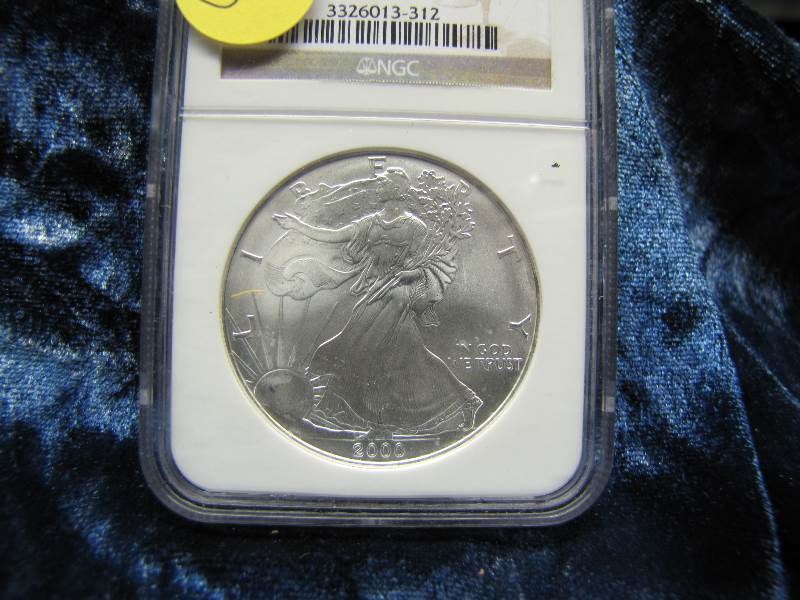 2000 S AMERICAN SILVER EAGLE 1 TROY OZ. .999 FINE SILVER IN AIR TIGHT HOLDER