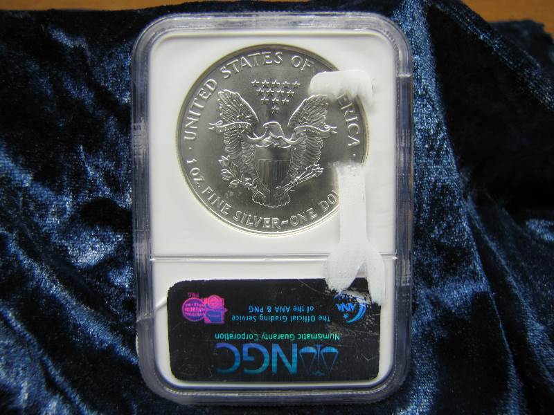 1993-S  AMERICAN SILVER EAGLE 1 TROY OZ. .999 FINE SILVER