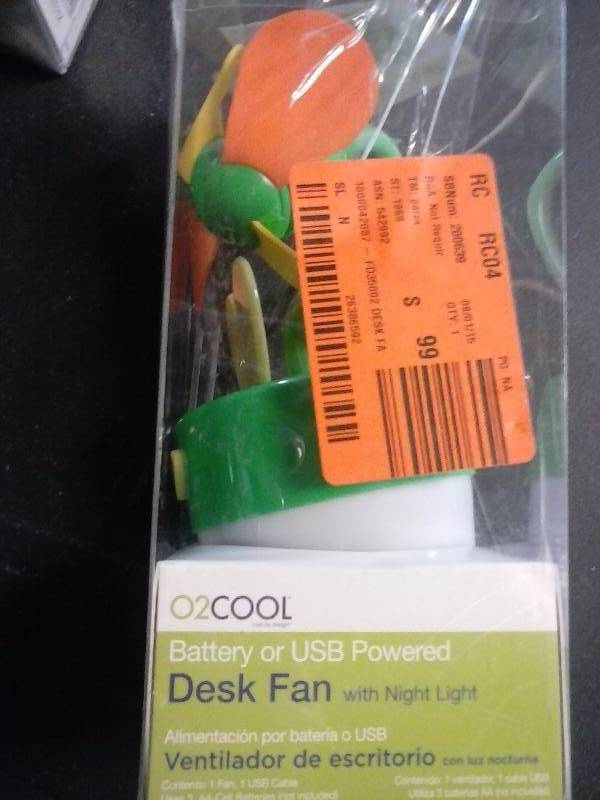 USB or battery desk fan with nightlight - works