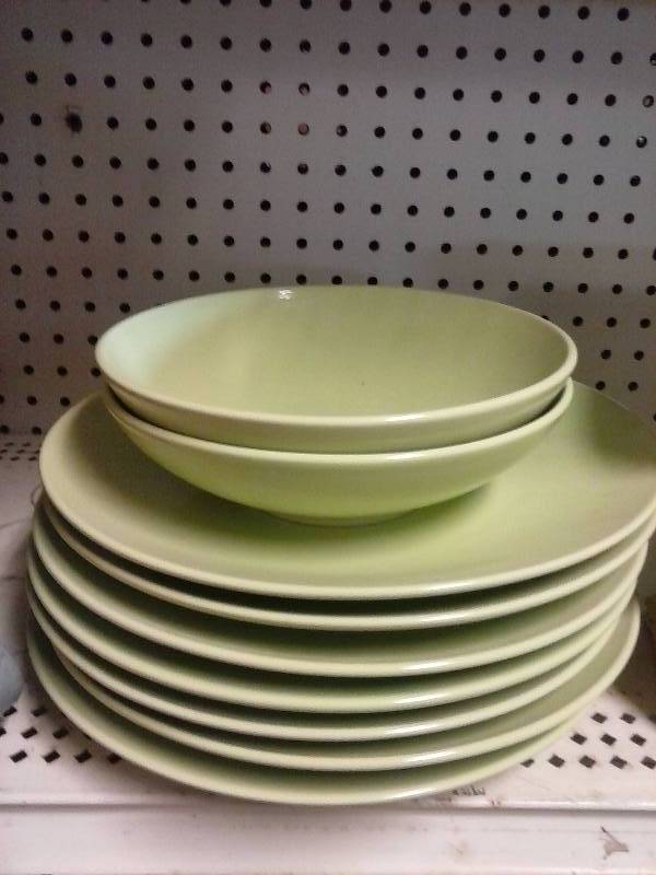 Stoneware dishes - new