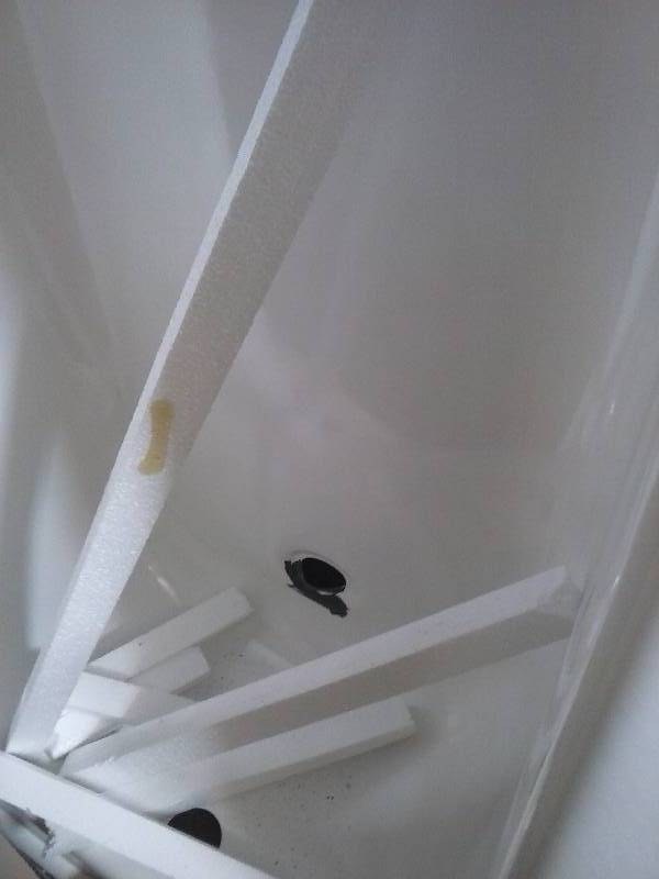 Bath tub - new in box - damaged