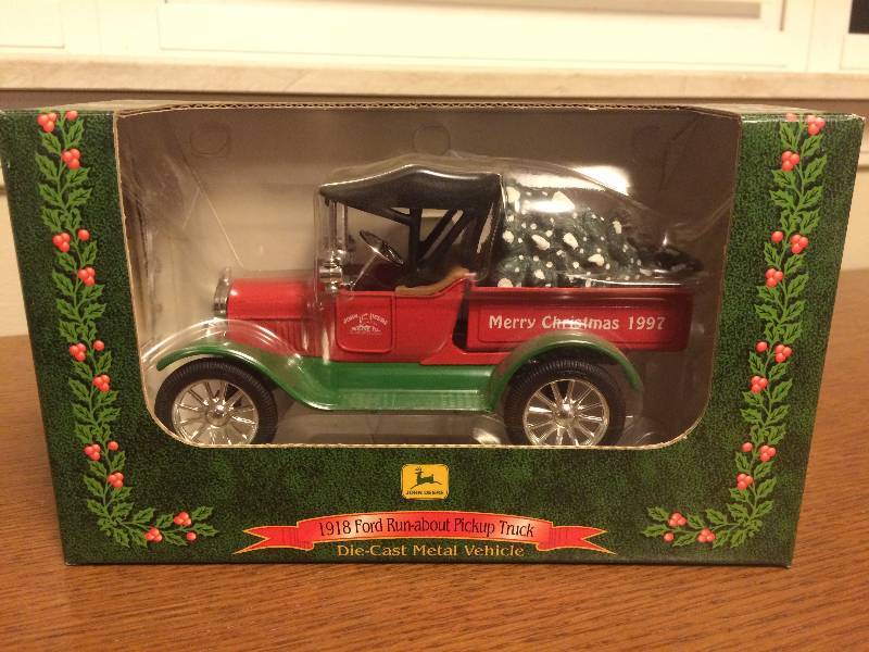 John Deere 1918 Die Cast Truck