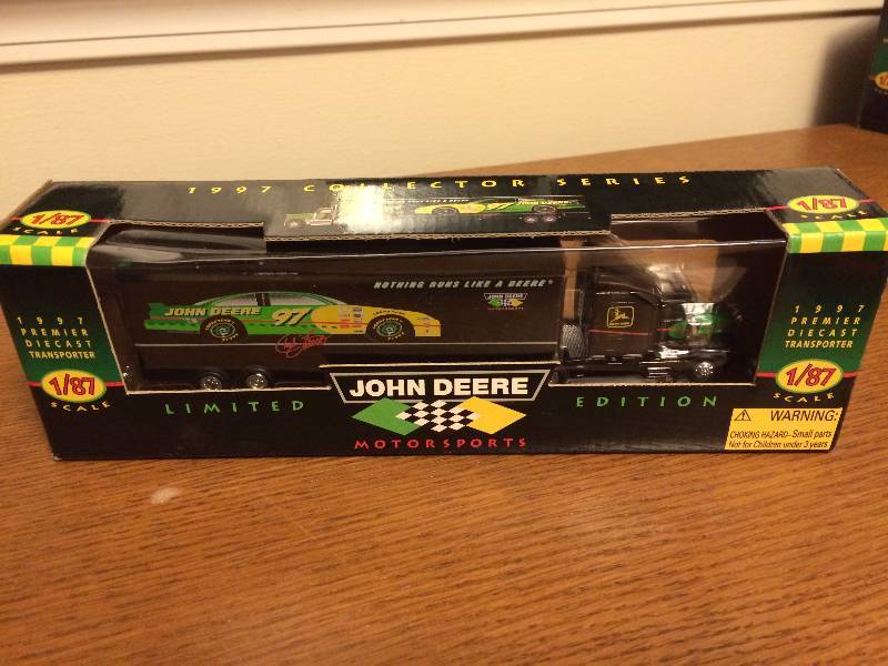 1997 John Deere Die Cast Hauler