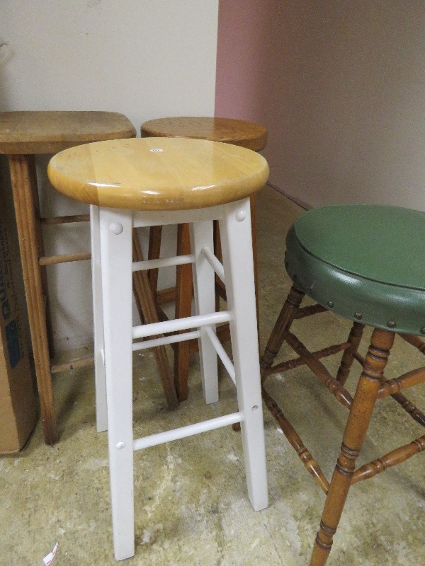 Stool lot