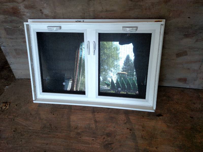 Vinyl Casement Window, Approx. 49.5...
