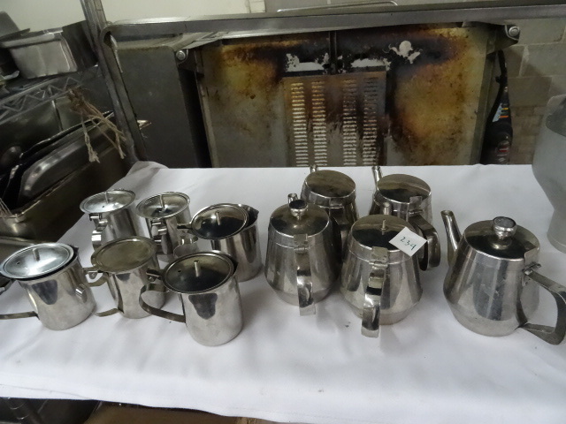 lot 239 image: Tea Servers