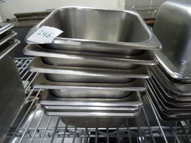 lot 246 image: 16 Size Pan 7 are 2  12