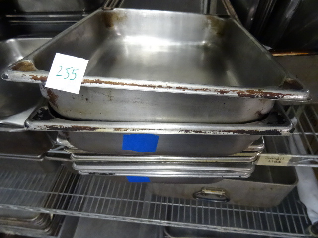 lot 255 image: 12 Size Pan 8 are 2