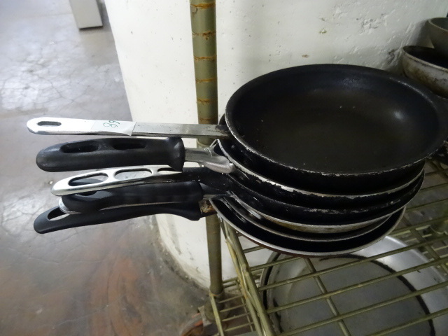 lot 268 image: 8 Sautee Pans