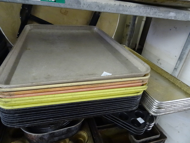 lot 277 image: 15 Full Size Sheet Pans