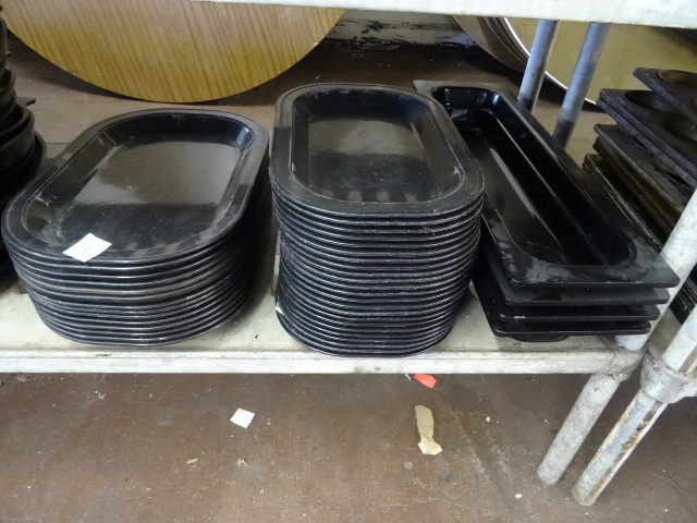 lot 285 image: Misc Serving Platters.