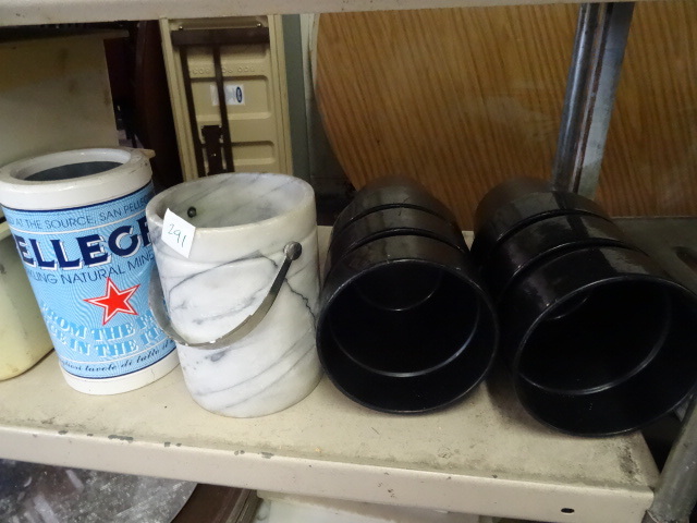lot 291 image: Shelf of Misc Containers