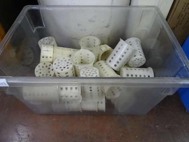 lot 301 image: Bin of Misc Utensil Holders