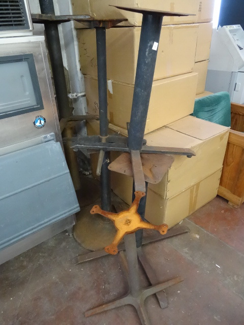 lot 307 image: 8 Metal Table Bases