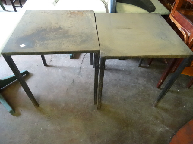 lot 322 image: 2 Metal Framed Tables 26 X 26 X 30