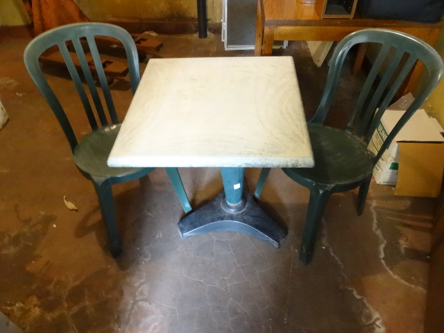 lot 326 image: 24 X 24 X 29 Patio Table with 2 Chairs