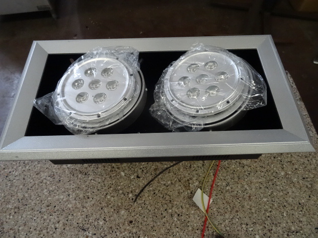 lot 332 image: 5 New Led Ceiling Lights 15 X 8 X 6