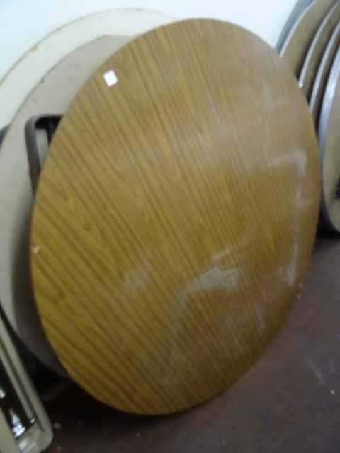 lot 348 image: 4 Round Folding Tables 60