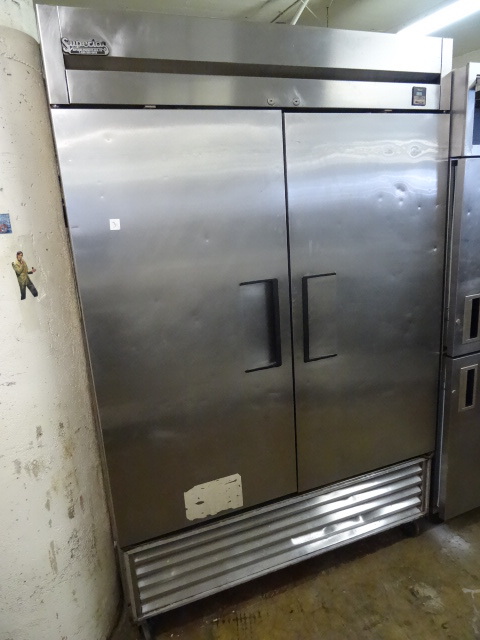 lot 3 image: True Double Door Stainless Fridge