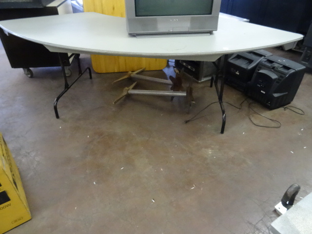 lot 10 image: Half Round Folding Table 8 X 3