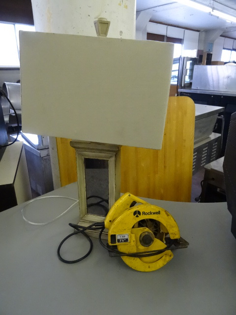 lot 15 image: Rockwell 7 14 Circular Saw