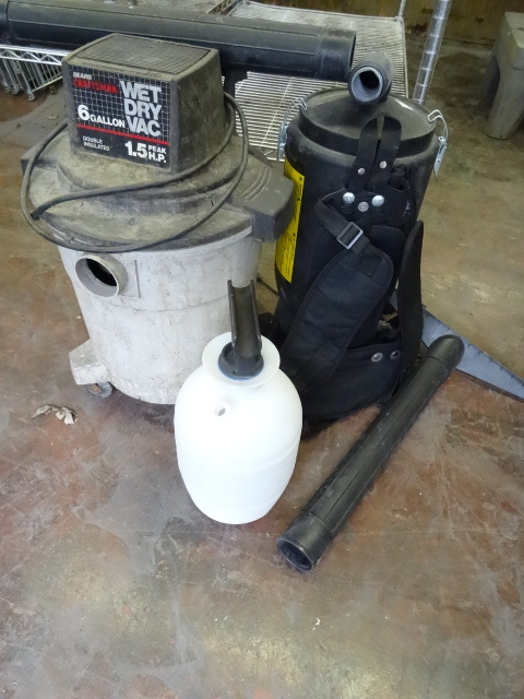 lot 32 image: Craftsman 6 Gal. Wet Dry Vac.