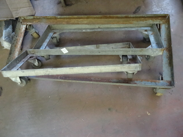 lot 52 image: 3 Metal 4 Wheel Dollies