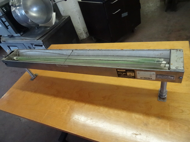 lot 55 image: Merco 42 Over Head Warmer 120 Volt