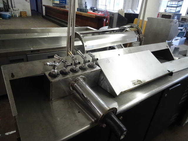 lot 73 image: Stainless Counter Top Plate Holder