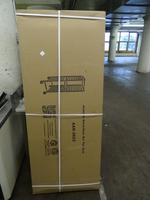 lot 90 image: Aluminum Knock Down Bun Pan Rack