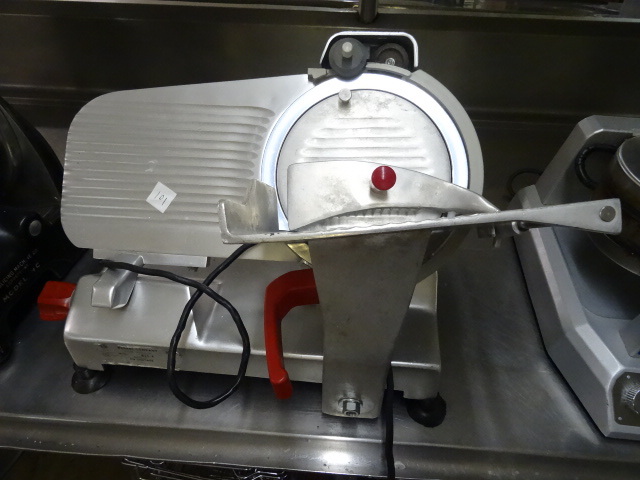 lot 101 image: Berkel Model 825-A Meat Slicer