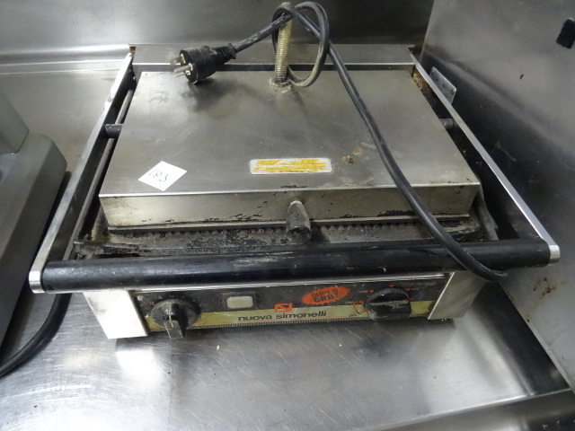 lot 103 image: Nuova Simonelli Panini Grille
