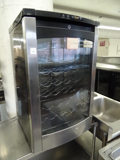 lot 118 image: GE Model PWRQ4FANBBS Wine Cooler