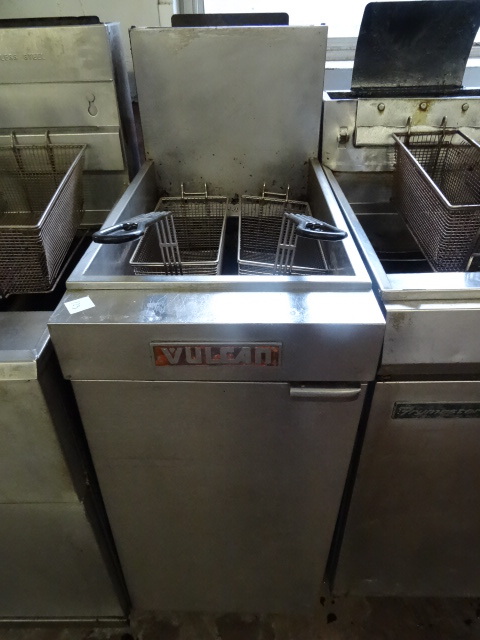 lot 123 image: Vulcan Natural Gas Deep Fryer