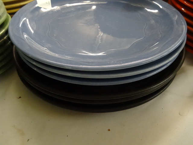 lot 171 image: 6 Misc Dinner Plates 3 Are Syracuse