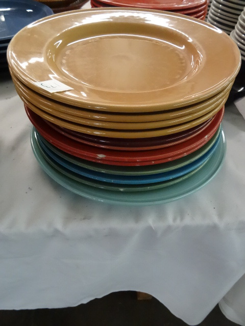 lot 173 image: 12 Misc Dinner Plates