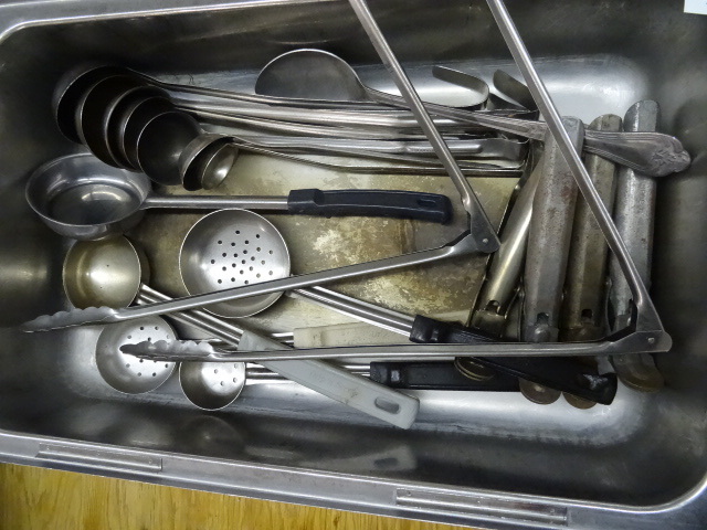 lot 193 image: Misc Serving Utensils