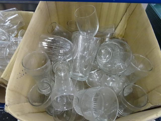 lot 220 image: Misc Glasses