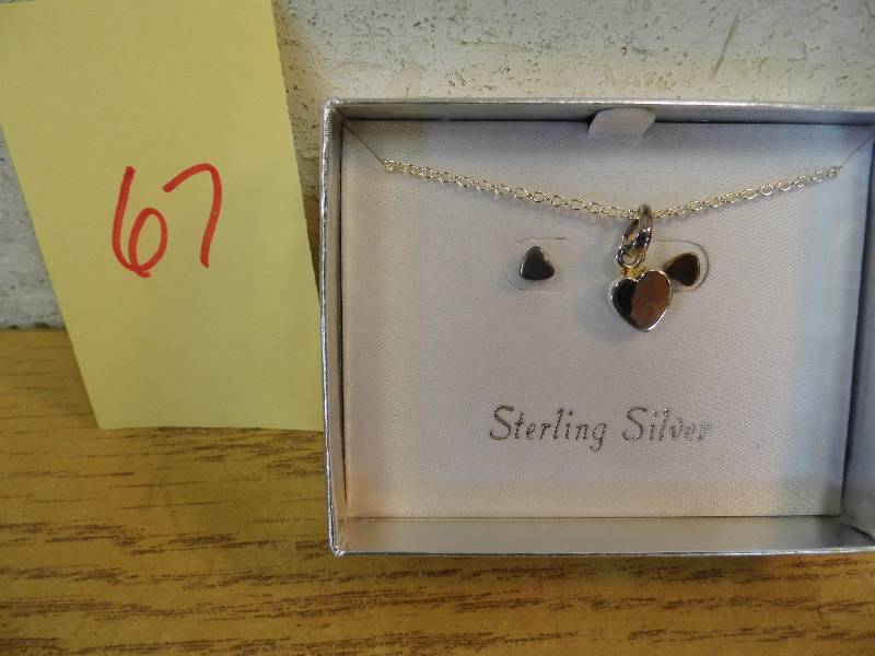 Sterling Hedart Necklace w Earrings