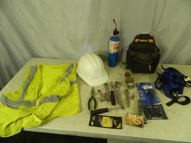 lot 43 image: Tools and More