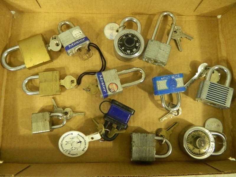 lot 44 image: 12 Locks