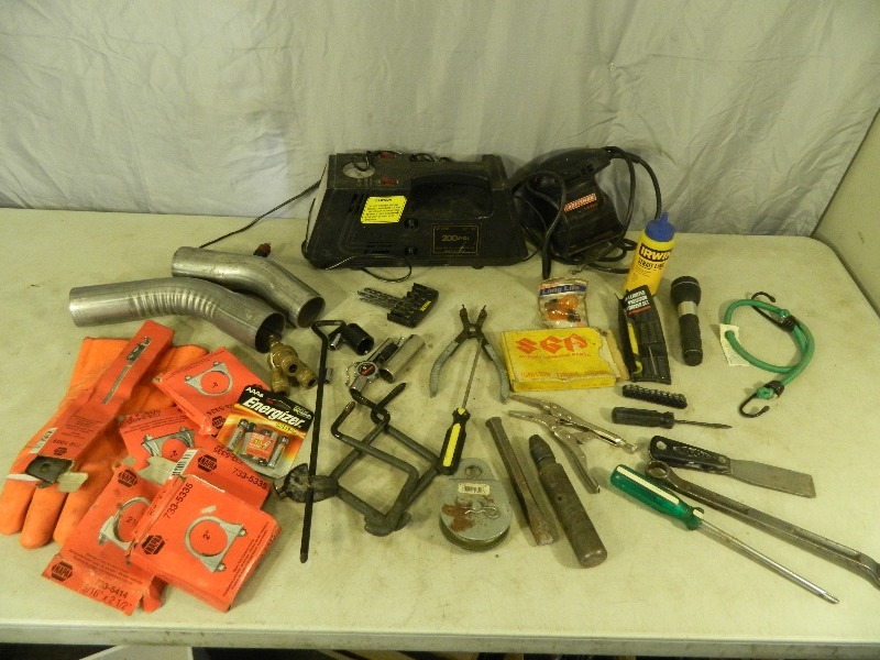 lot 59 image: Assorted Tools and Shop