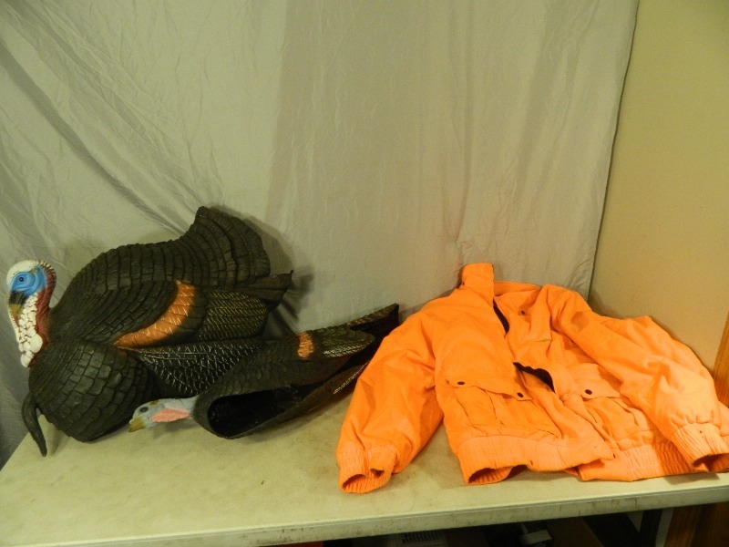 lot 120 image: Hunting Items