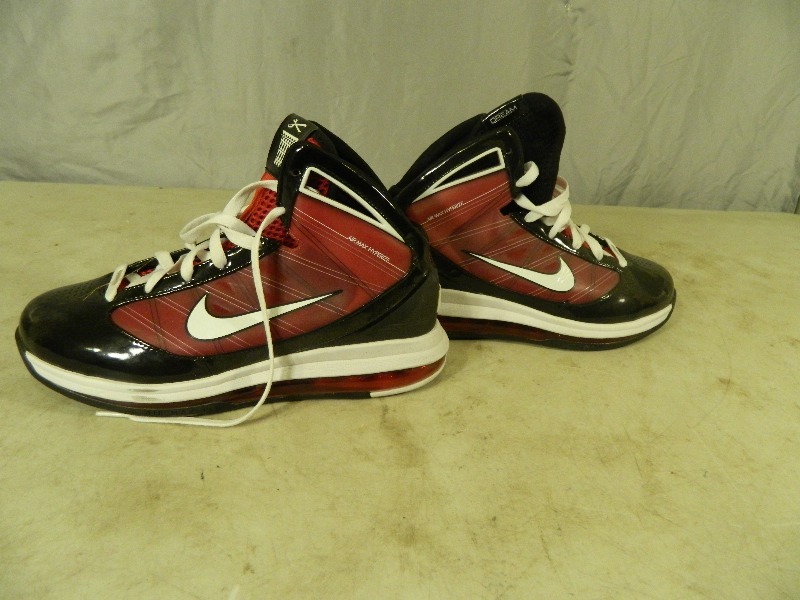 lot 127 image: Nike Air Max Sneakers